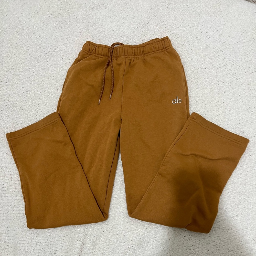 Women’s ALO Yoga Accolade Straight Leg Sweatpants Size Small S*?